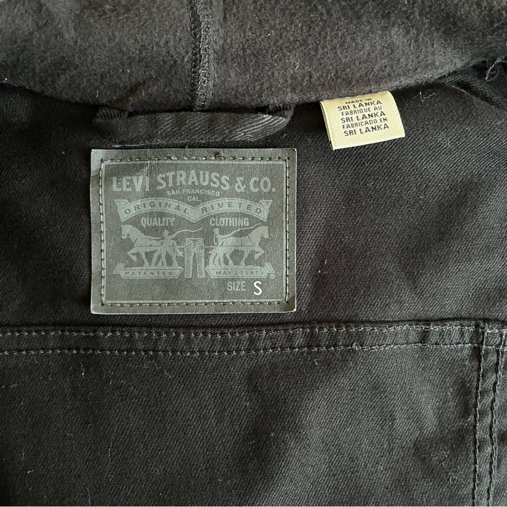 Levi’s Trucker Jacket - Picture 4 of 7